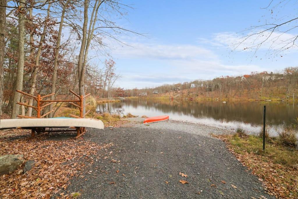15 Min To Resorts, Dog Friendly, Cozy 3 Bedroom Game Area & Fire Pit Holiday home East Stroudsburg