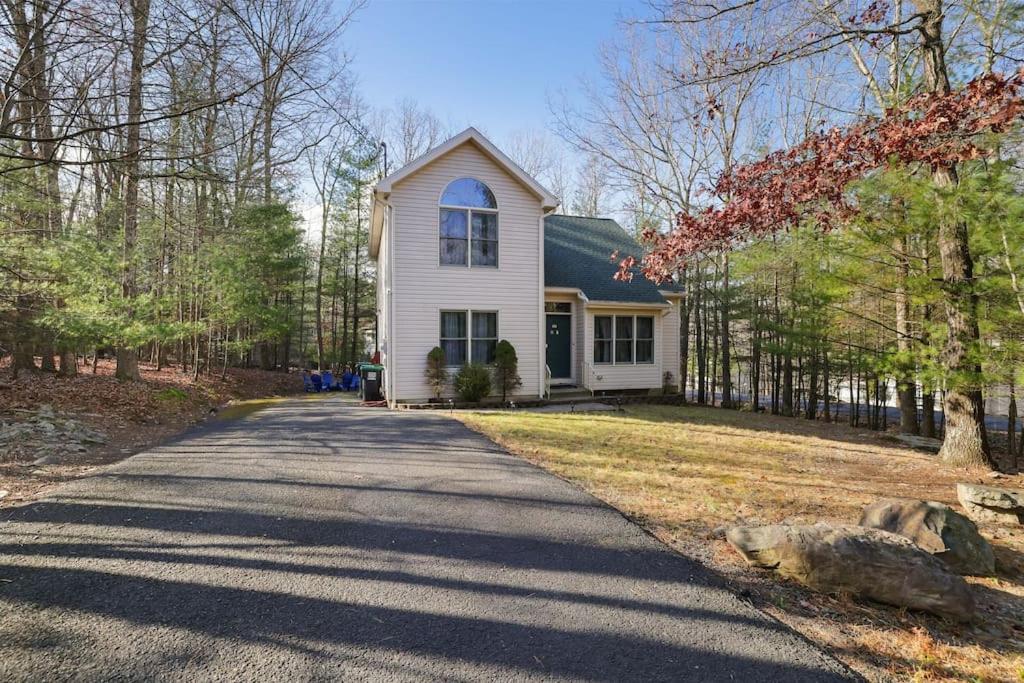15 Min To Resorts, Dog Friendly, Cozy 3 Bedroom Game Area & Fire Pit Holiday home *