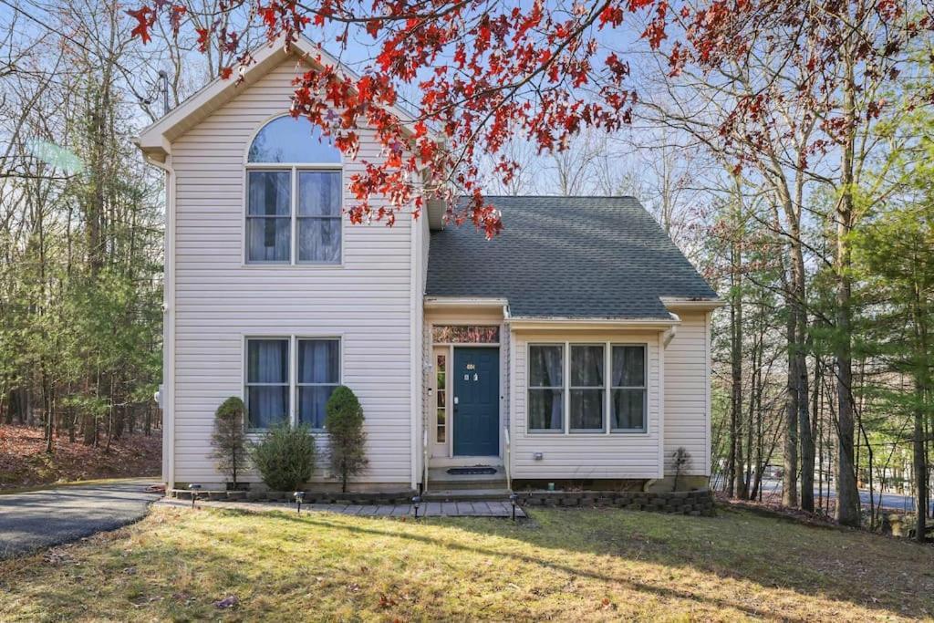 Holiday home 15 Min To Resorts, Dog Friendly, Cozy 3 Bedroom Game Area & Fire Pit