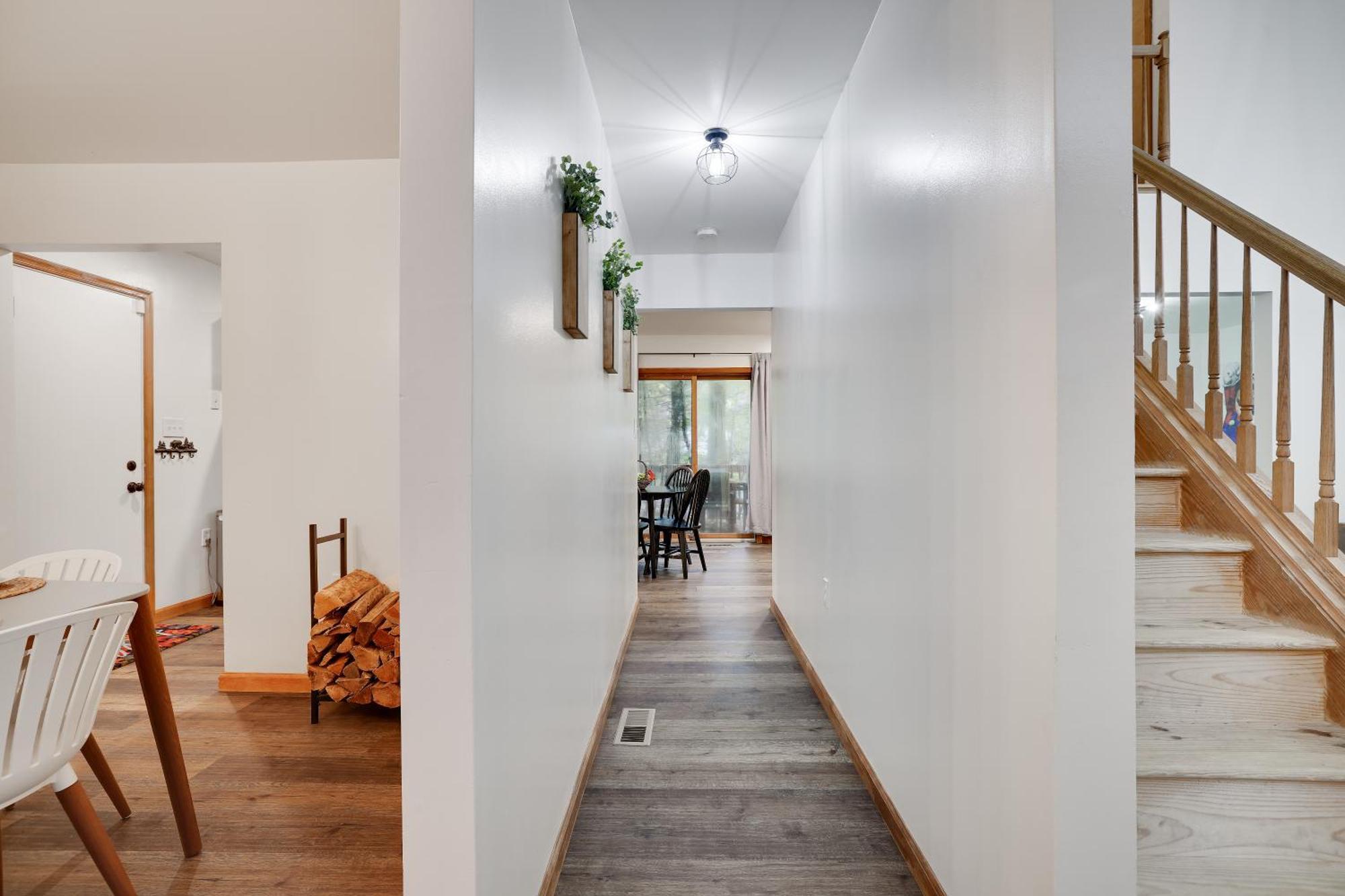 15 Min To Resorts, Dog Friendly, Cozy 3 Bedroom Game Area & Fire Pit